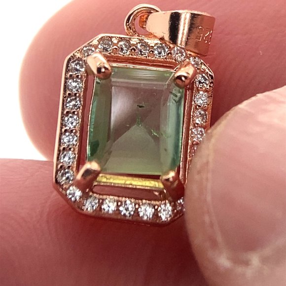Green Tourmaline 1.60ct Rose Gold Finish Solid 925 Sterling Silver Pendant - Picture 1 of 7